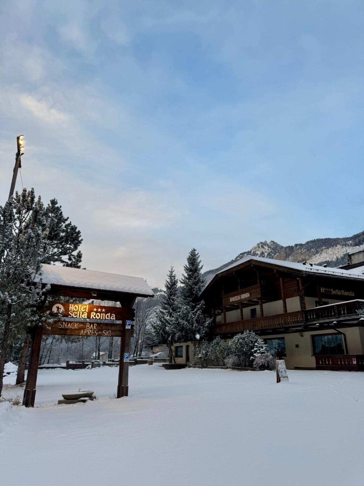 Hotel Sella Ronda Serenella Campitello di Fassa Extérieur photo